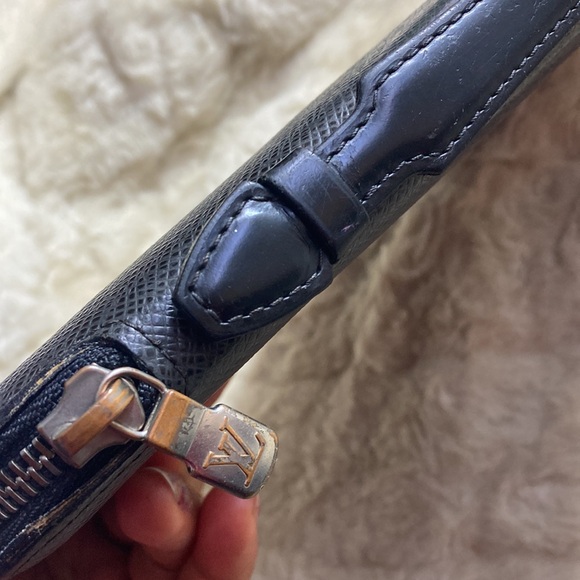 Authentic LOuis Vuitton Organizer - Picture 7 of 16